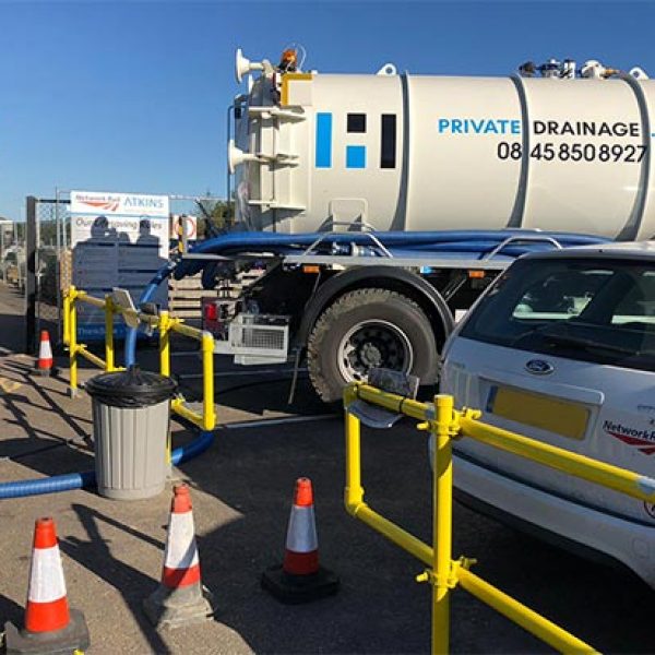 liquid-sewage-waste-removal-tanker-middle